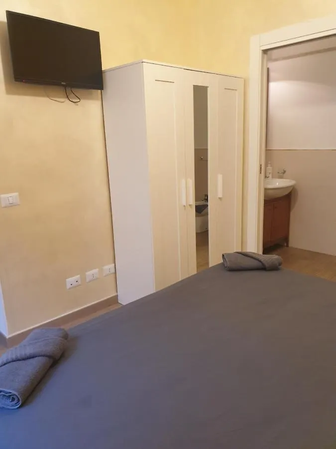 ***  Bed and Breakfast Lombardo Roma Italia